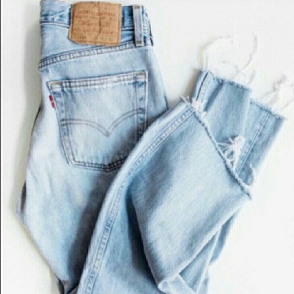 Vintage high waist frayed hem Levi's 32x29